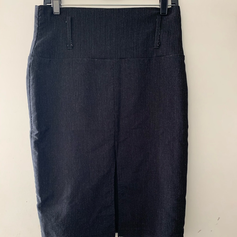 Dots Black Skirt With Wide Belt Loops